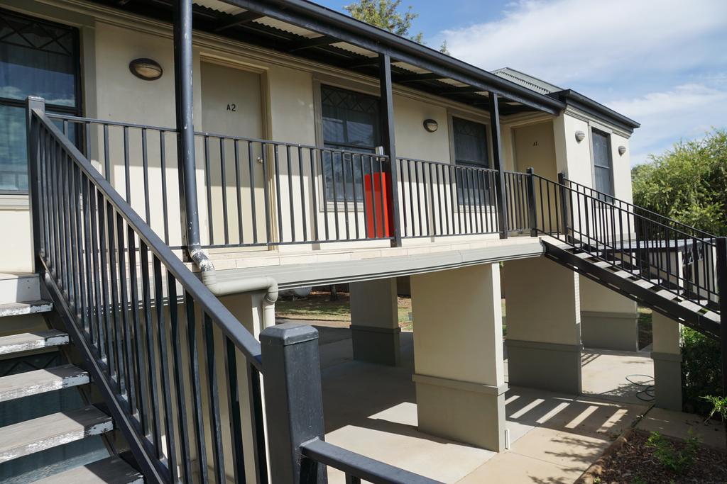 Narrabri Motel And Caravan Park Екстериор снимка