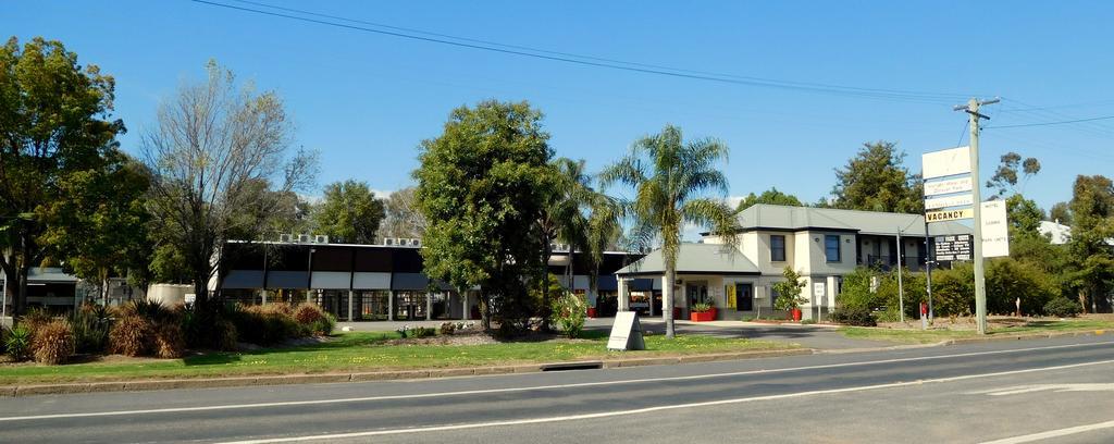 Narrabri Motel And Caravan Park Екстериор снимка
