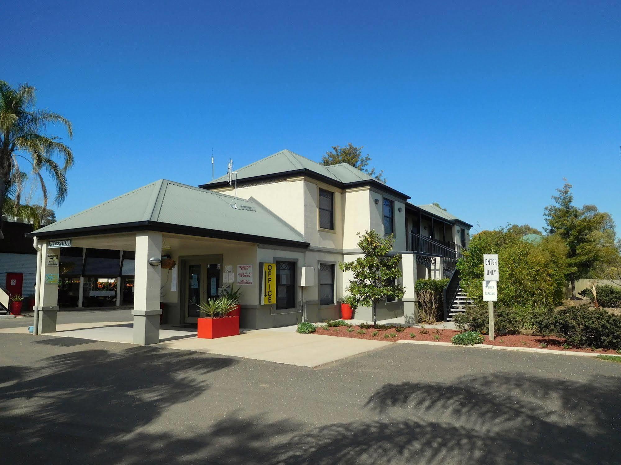 Narrabri Motel And Caravan Park Екстериор снимка