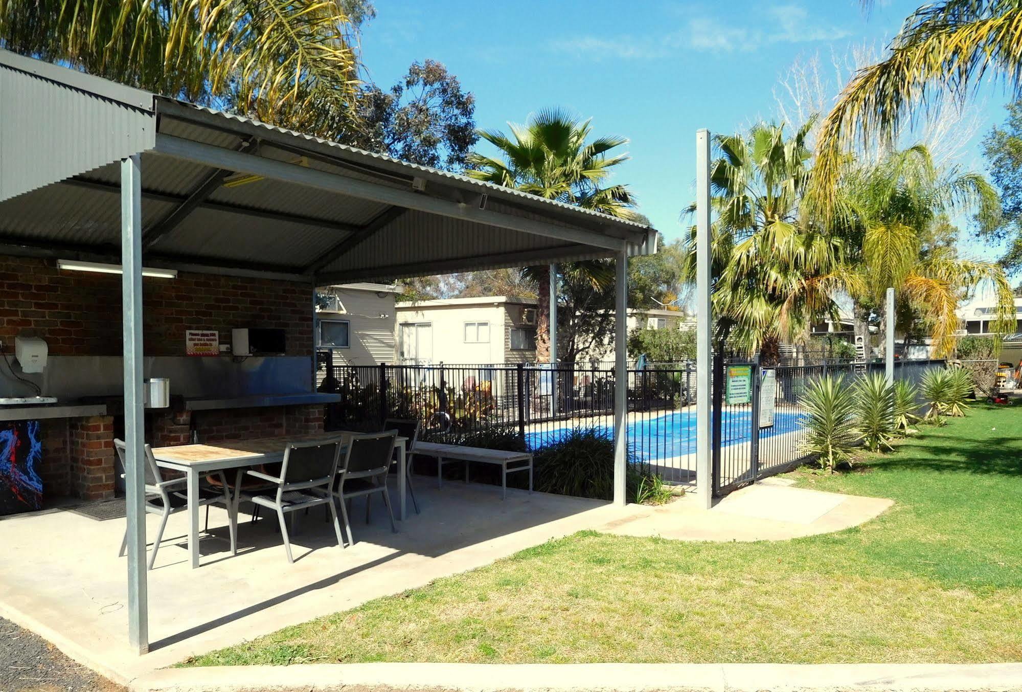 Narrabri Motel And Caravan Park Екстериор снимка
